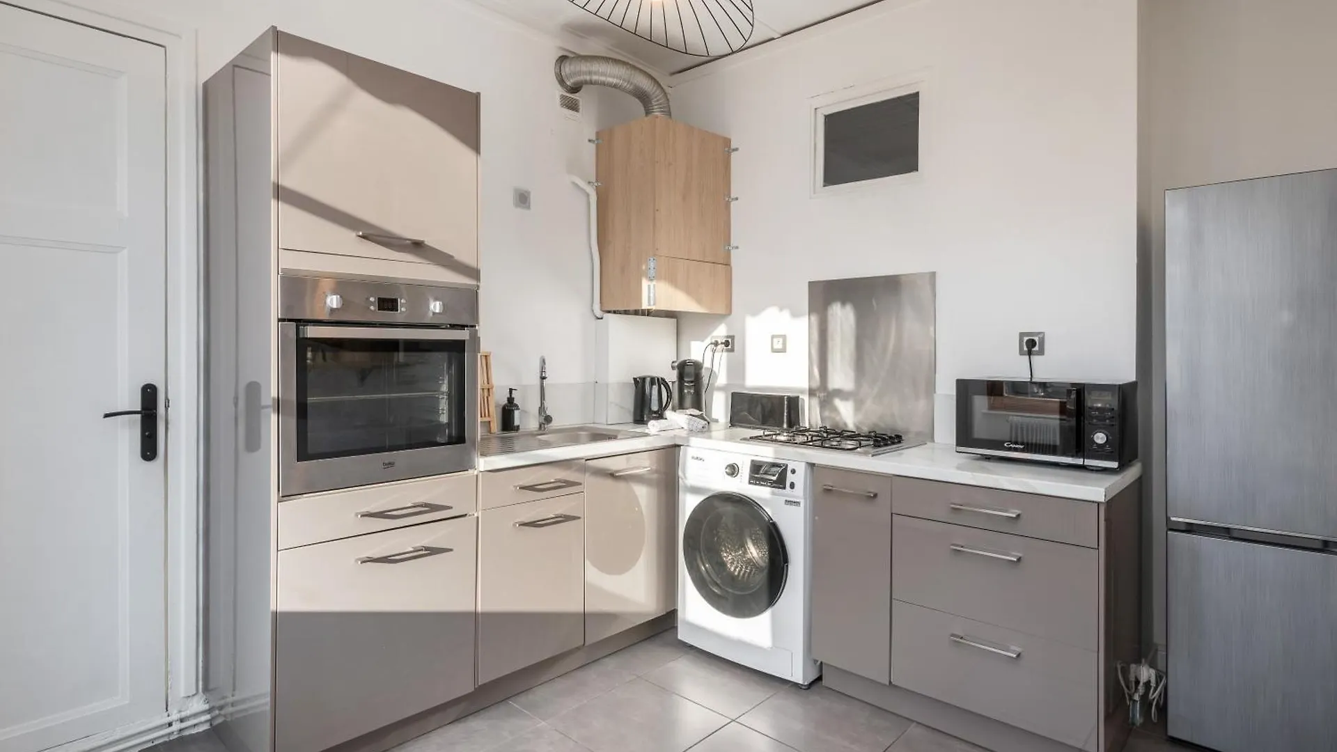 Appartement Spacieux Et Chaleureux Coeur De Ville Chambery 0*,