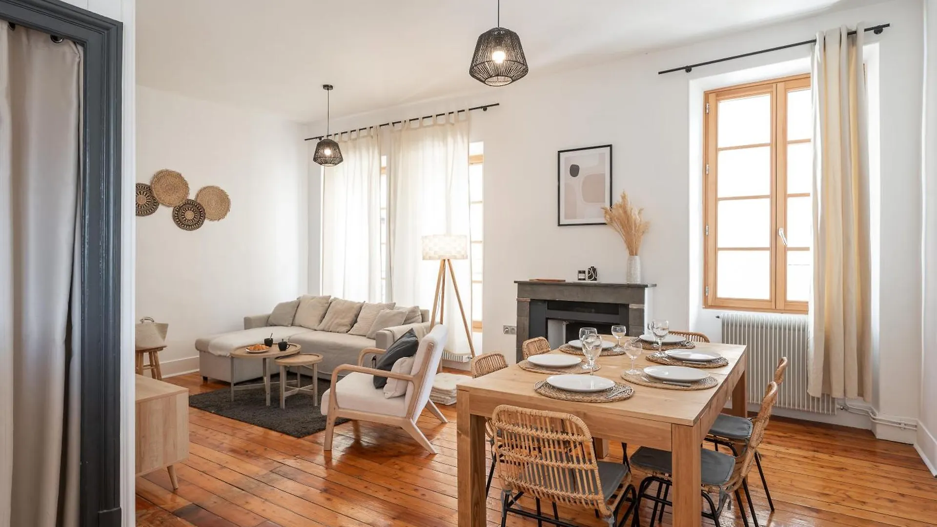 Appartement Spacieux Et Chaleureux Coeur De Ville Chambery