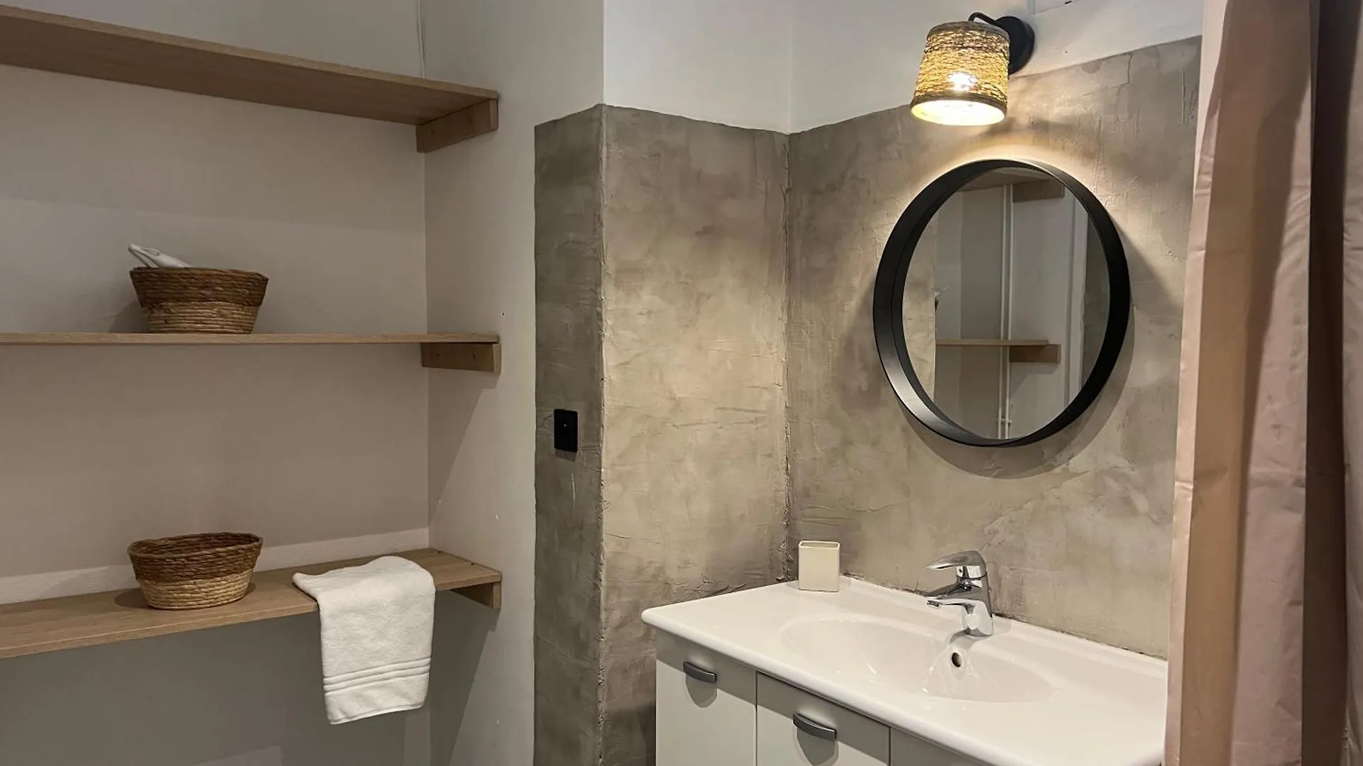 Appartement Spacieux Et Chaleureux Coeur De Ville Chambery France